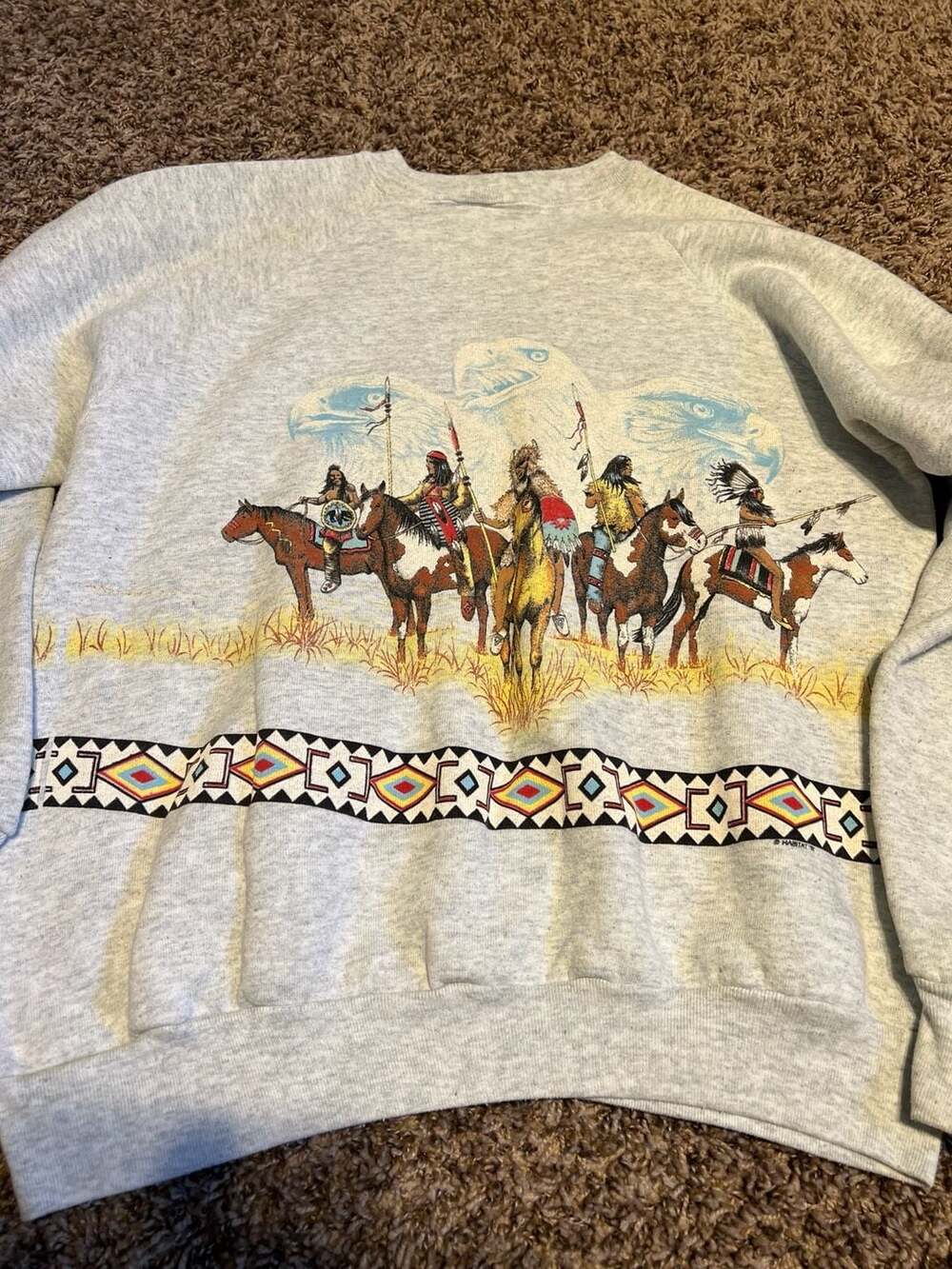 Vintage 1991 Habitat Monument Valley Utah Native American Eagle Graphic Sweatshi - Picture 5 of 5